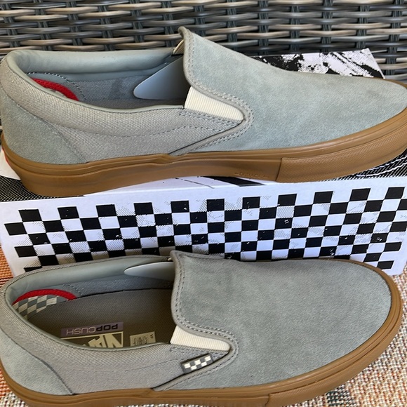 Vans Men’s Skate Slip-On Grey/Gum
VN0A5FCAN3Z
Sneakers - Picture 2 of 16
